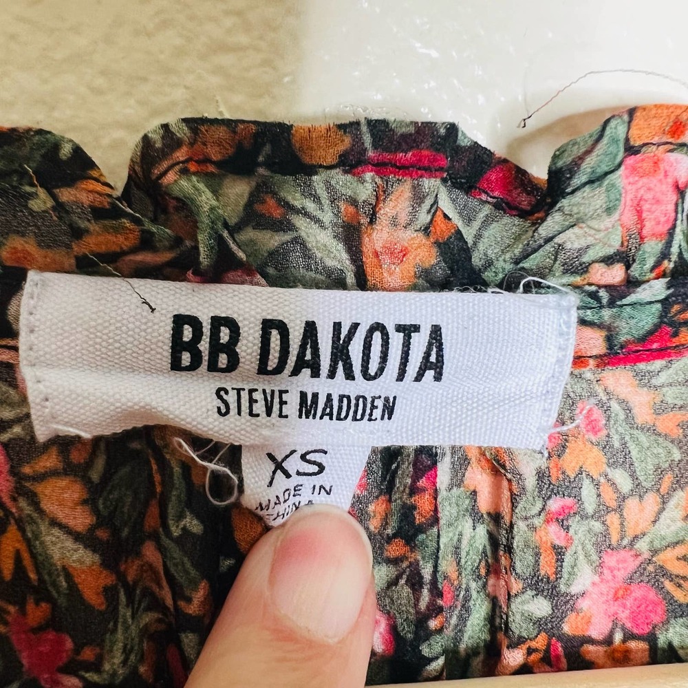 BB Dakota Steve Madden Darcy Midi Dress XS Floral Tiered Peasant Flutter Sleeve - Picture 5 of 9